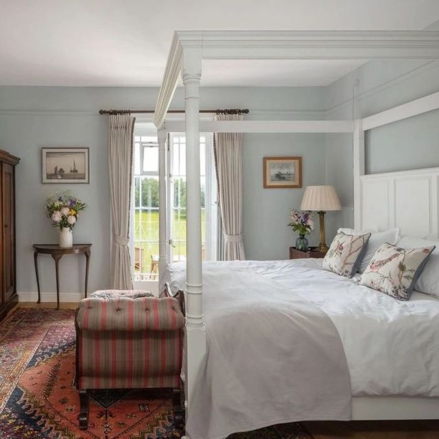 What a delight it is to see our beds showcased in such a beautiful property, @henge_estate in Wiltshire has opened its doors and we are proud to be part of its fantastic decor. We love making beds the traditional way, and seeing them in settings like this is just the best! 

BnB owner? Renovating your home? Fancy a change of decor? Let’s chat!